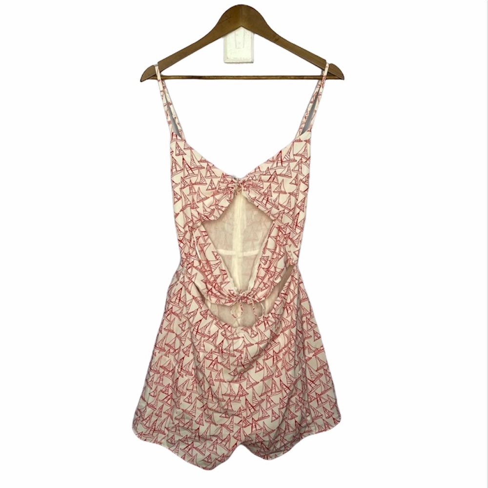 Privacy Please cutout romper L